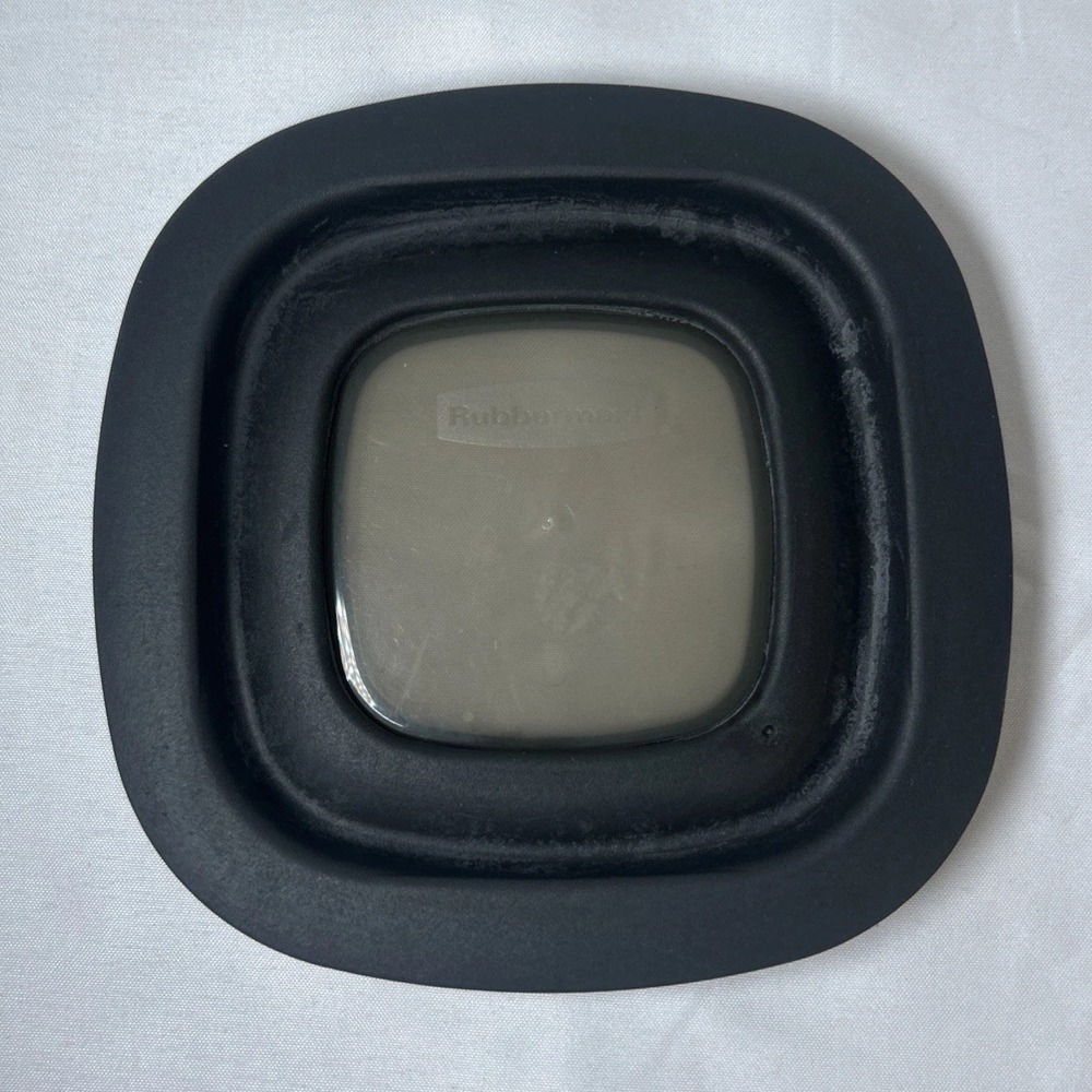 Rubbermaid Premier 10M1M2 11B Black Replacement Container Window Lid 5"